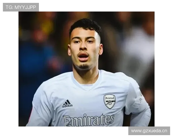 面对顶级后卫:马丁内利如何制造持续威胁