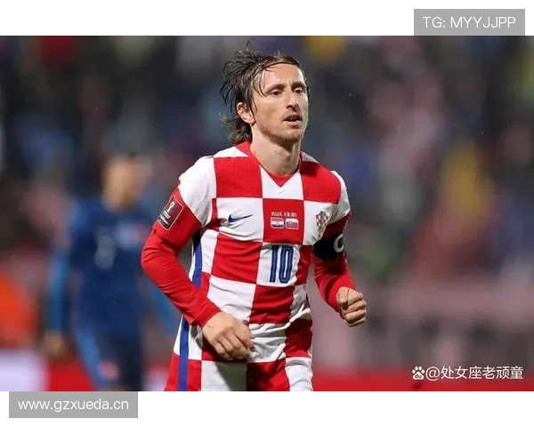 莫德里奇长短传调度与比赛阅读解析