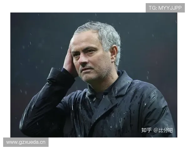 曼联复兴困境分析：成绩回暖趋势初步体现，体系停滞问题仍需改善