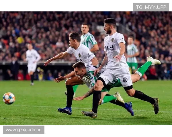 瓦伦西亚财政危机持续影响球队表现，对联赛竞争力带来显著制约