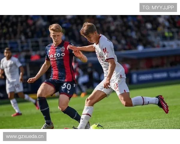 AC米兰边路主导进攻,中路层次是否不足影响得分效率? AC米兰边路主导进攻,中路层次是否不足影响得分效率?