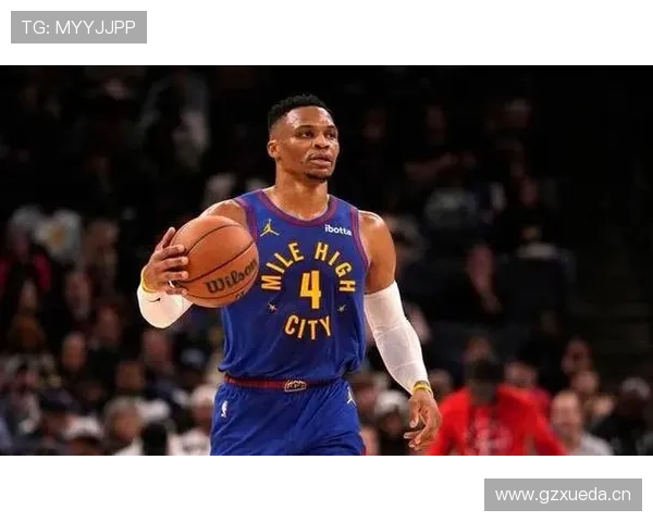 比尔突破制造高效得分差异，拉开与威少关键时刻表现跨度