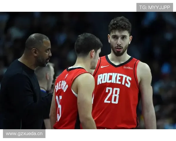 申京进攻端挡拆制造空间效率提升 拉开球队内线威胁